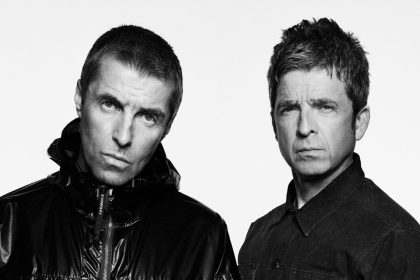 Liam Gallagher (left) and Noel Gallagher (right) of British band Oasis.