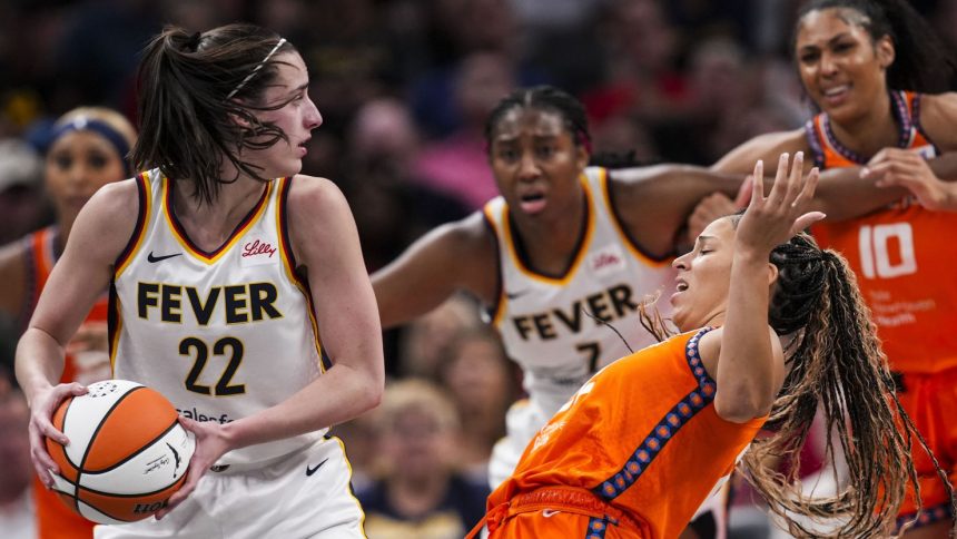 Aug 28, 2024; Indianapolis, Indiana, USA; Indiana Fever guard Caitlin Clark (22) runs a play during a game between the Indiana Fever and the Connecticut Sun at Gainbridge Fieldhouse. Mandatory Credit: Grace Smith-INDIANAPOLIS STAR-USA TODAY Sports