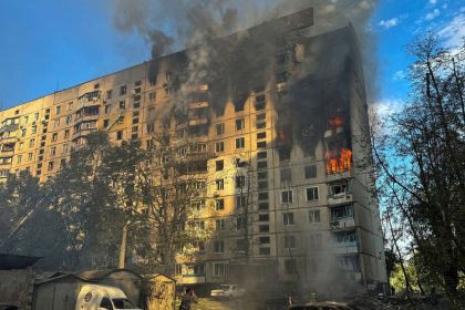 A general view shows an apartment building hit by Russian air strike, amid Russia's attack on Ukraine, in Kharkiv, Ukraine August 30, 2024. REUTERS/Vitalii Hnidyi