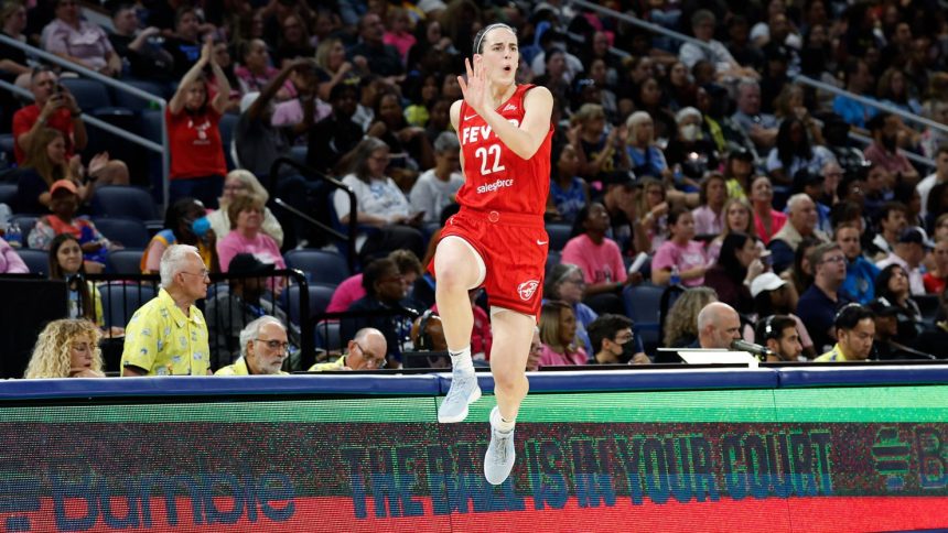 Caitlin Clark scored 31 points against the Chicago Sky.