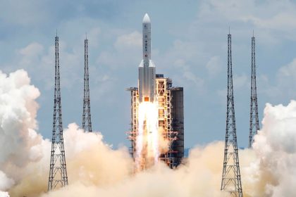 The Long March 5 Y-4 rocket takes off from the Wenchang Space Launch Center in China's Hainan island carrying the uncrewed Tianwen-1 Mars probe on July 23, 2020.