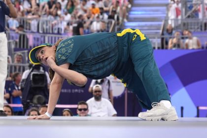 Australia's Rachael Gunn, known as B-Girl Raygun, competes during the Round Robin Battle at the breaking competition at La Concorde Urban Park at the 2024 Summer Olympics, Friday, Aug. 9, 2024, in Paris, France. (AP Photo/Frank Franklin)