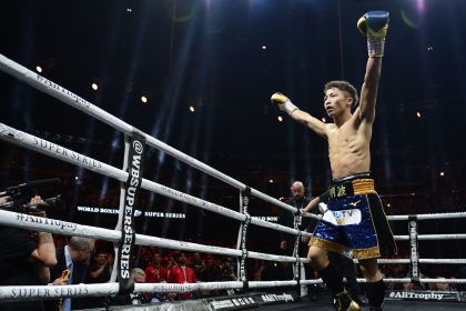 Naoya Inoue celebrates after beating Emmanuel Rodríguez in 2019.