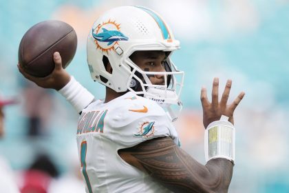 Miami Dolphins quarterback Tua Tagovailoa (1) warms up before an NFL football game against the Arizona Cardinals, Sunday, Oct. 27, 2024, in Miami Gardens, Fla. (AP Photo/Rebecca Blackwell)