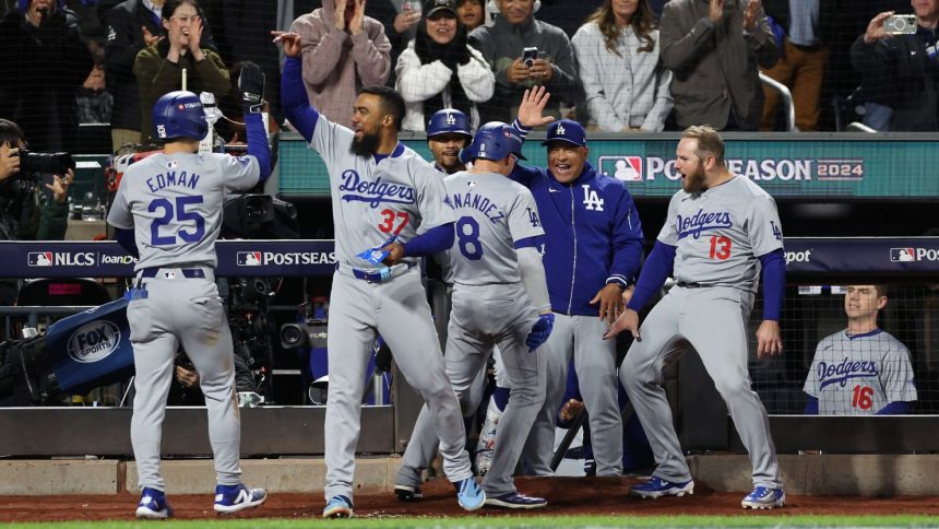 Los Angeles Dodgers shutout the New York Mets 8-0 to take 2-1 series lead in NLCS.