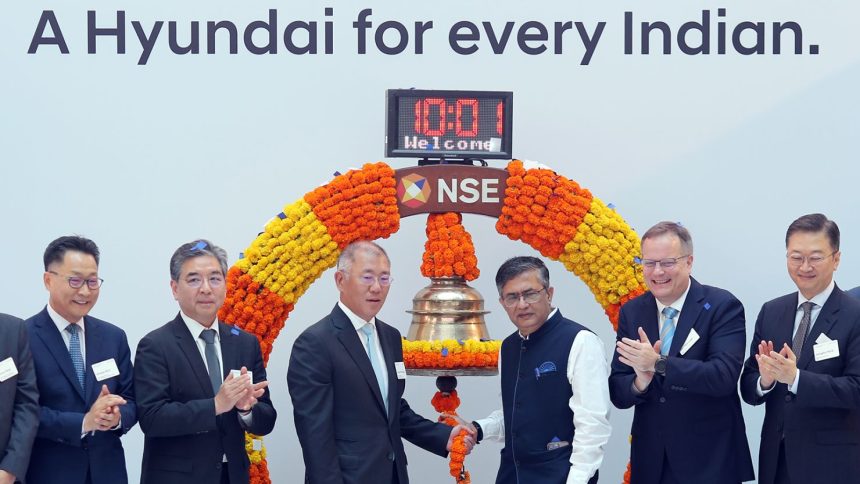 Chung Euisun, chairman of Hyundai Motor Group and Ashish Chauhan, chief executive officer of National Stock Exchange of India Ltd. during the listing ceremony of Hyundai Motor India Ltd. at the National Stock Exchange (NSE) in Mumbai, India, on October 22, 2024.