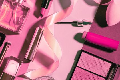 Shop Holiday Beauty Gift Sets That Will Save You Money