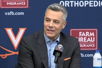 Tony Bennett speaks at his retirement press conference on Friday, October 18.