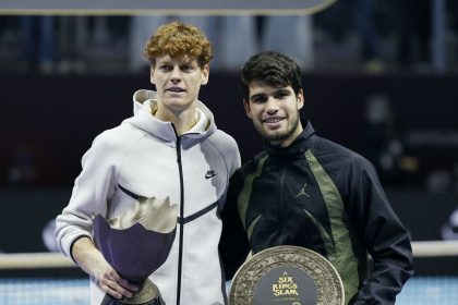 Tennis - 6 Kings Slam - Riyadh, Saudi Arabia - October 19, 2024 Italy's Jannik Sinner posses with the trophy after winning the final alongside Spain's Carlos Alcaraz REUTERS/Hamad I Mohammed