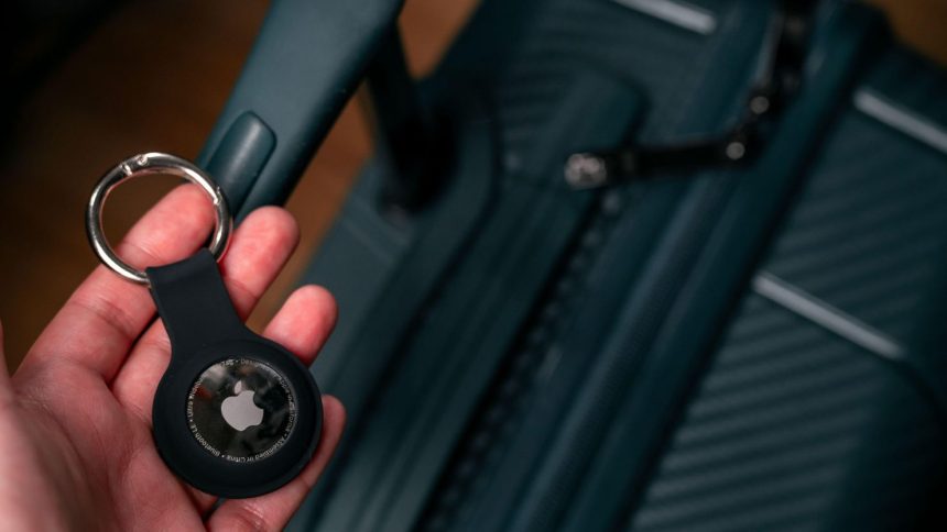 A new update will allow Apple users to share their device locations with third parties -- meaning tracking your lost luggage should get easier.