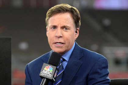 Bob Costas broadcasts before an NFL football game on November 3, 2016.