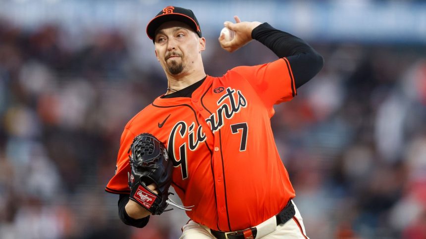 Blake Snell pitches for the San Francisco Giants against the Miami Marlins at Oracle Park on August 30.