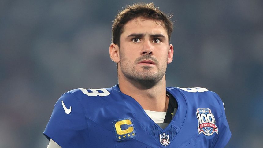 EAST RUTHERFORD, NEW JERSEY - OCTOBER 13: Daniel Jones #8 of the New York Giants in action against the Cincinnati Bengals at MetLife Stadium on October 13, 2024 in East Rutherford, New Jersey. (Photo by Luke Hales/Getty Images)