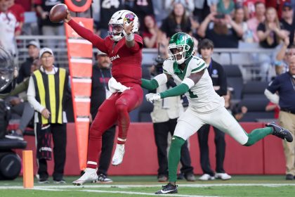 Kyler Murray (left) had a historic performance as the Arizona Cardinals beat the New York Jets.