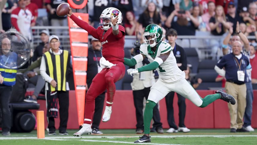 Kyler Murray (left) had a historic performance as the Arizona Cardinals beat the New York Jets.