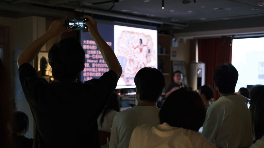 Young Chinese are flocking to free lectures hosted by the most unlikely venues.