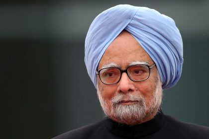 India's former Prime Minister Manmohan Singh arrives at the Chancellery on April 11, 2013 in Berlin, Germany.