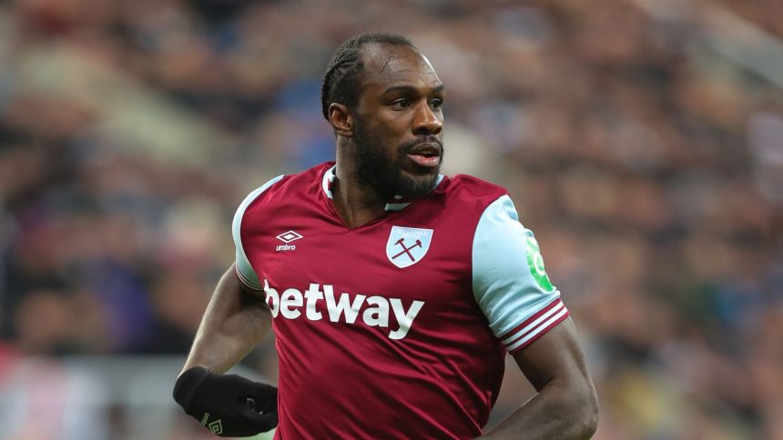 NEWCASTLE UPON TYNE, ENGLAND - NOVEMBER 25: Michail Antonio of West Ham United during the Premier League match between Newcastle United FC and West Ham United FC at St James' Park on November 25, 2024 in Newcastle upon Tyne, England. (Photo by James Gill - Danehouse/Getty Images)