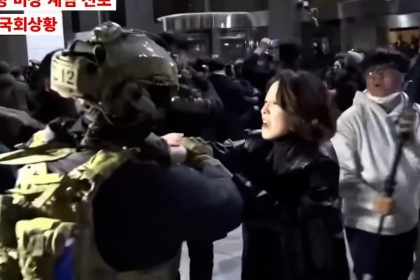 south korea scuffle thumb 1.jpg