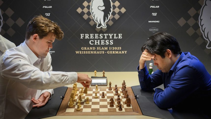 Magnus Carlsen playing Hikaru Nakamura at the Freestyle Chess Grand Slam.