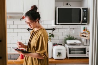 shop_amazon movers shakers kitchen_hero.jpg