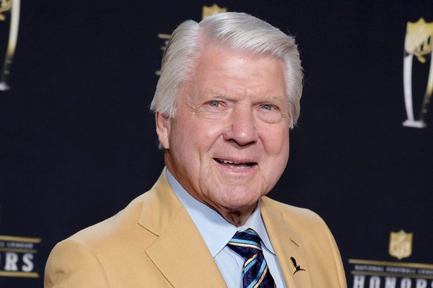 Jimmy Johnson has announced that he's retiring from Fox Sports.