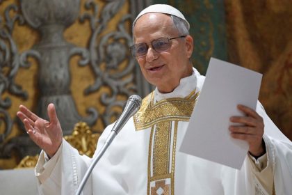 Pope Leo XIV conducts Mass in the Sistine Chapel at the Vatican, May 9, 2025.  Vatican Media/Simone Risoluti ­Handout via REUTERS    ATTENTION EDITORS - THIS IMAGE WAS PROVIDED BY A THIRD PARTY.