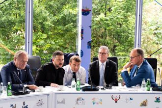 Ukraine's President Volodymyr Zelenskiy, Britain's Prime Minister Keir Starmer, France's President Emmanuel Macron, German Chancellor Friedrich Merz and Polish Prime Minister Donald Tusk speak with U.S. President Donald Trump on the phone during the European Political Community Summit inTirana, Albania May 16, 2025.    Steffen Kugler/Bundesregierung/Handout via REUTERS      ATTENTION EDITORS - THIS IMAGE HAS BEEN SUPPLIED BY A THIRD PARTY.