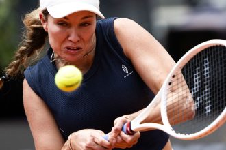 Danielle Collins upset Iga Świątek at the Italian Open.