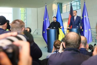 Ukrainian President Volodymyr Zelensky and German Chancellor Friedrich Merz in Berlin on May 28, 2025.