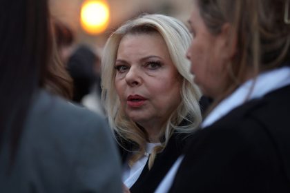 Sara Netanyahu meets with family members of hostages held in Gaza in March 2024.
