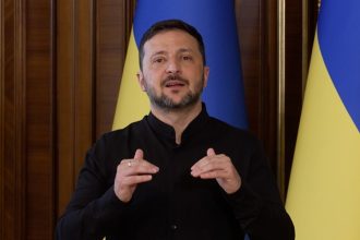 Ukrainian President Volodymyr Zelensky says he will be present in Turkey for direct negotiations with Russian President Vladimir Putin, telling CNN's Nick Paton Walsh he expects new sanctions to be imposed on Russia if a 30-day unconditional ceasefire isn't agreed upon.