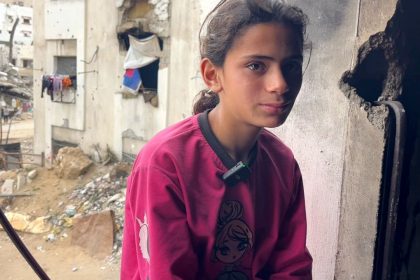 Tareq Al Hilou in Gaza (with Abeer Salman in Jerusalem) managed to follow one family on a quest to find something to drink and eat. Tareq spent a day with a young girl who sources drinking water for her family, including a baby sister, by carrying heavy buckets of water into their half destroyed home. When he came back to film more a few days later, he found out the baby has died of malnutrition.