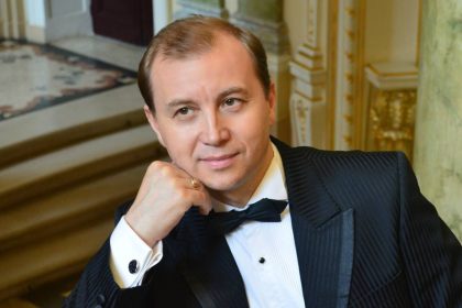 Ukrainian opera tenor killed on voluntary mission in northeastern Sumy Oblast.