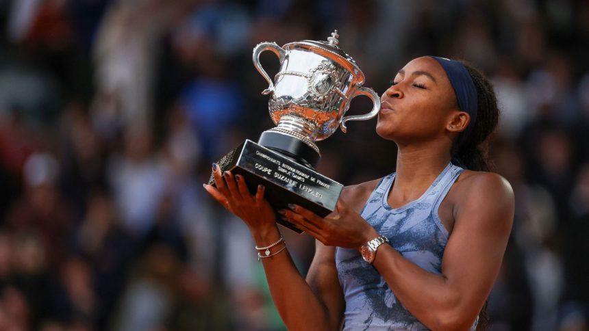 Coco Gauff kisses the Suzanne-Lenglen Cup after winning the French Open on Saturday.