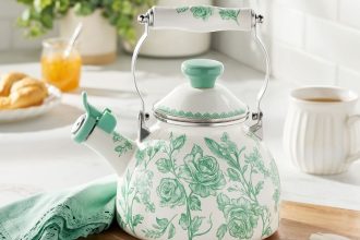 The Pioneer Woman’s Latest Walmart Drop Is So Chic main image