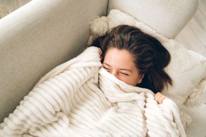 cozythrows hero image.jpg