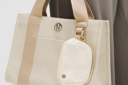 SHOP Lululemon Belt Bag Comes in Mini Size, Perfect Stocking Stuffer