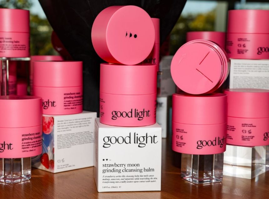 This K-Beauty Cleansing Balm Is So Good, I Officially Gave Up Makeup Wipes For It