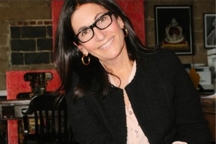 SHOP Bobbi Brown Holiday Gift Guide