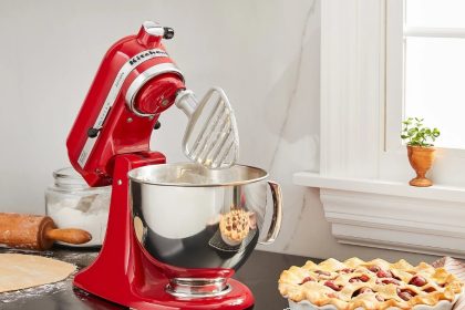 Shop KitchenAid Holiday Deal 1_1024x759.jpg