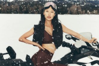 Shop Alo Yoga Singles Sale_1024x759.jpg