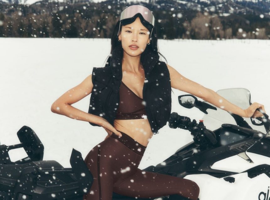 Shop Alo Yoga Singles Sale_1024x759.jpg