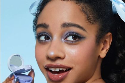 Icy Blue Holiday Makeup trend