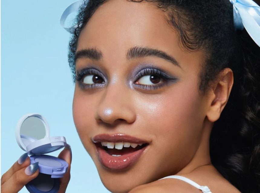 Icy Blue Holiday Makeup trend